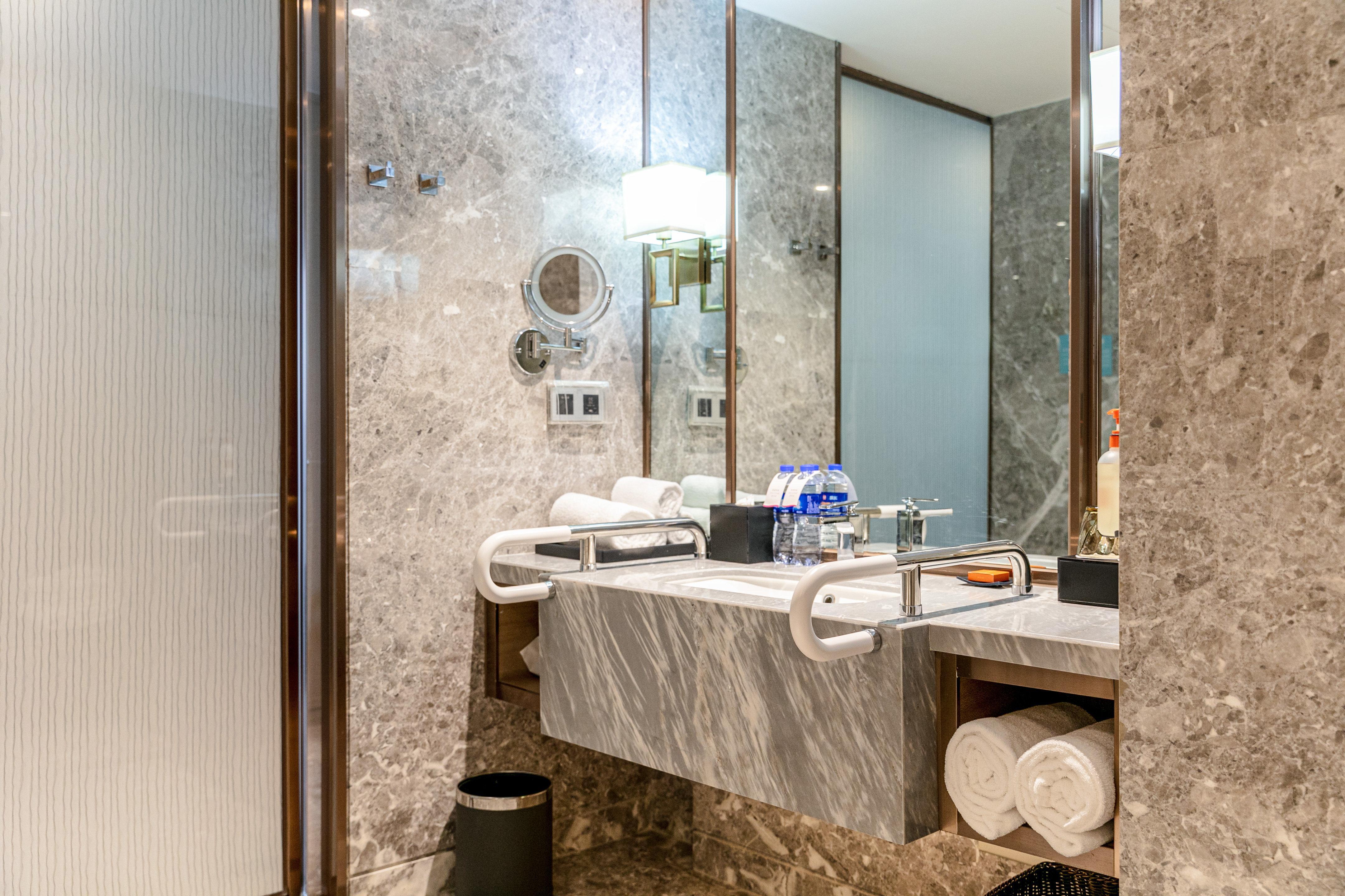 Crowne Plaza Nanning City Center By Ihg Bagian luar foto